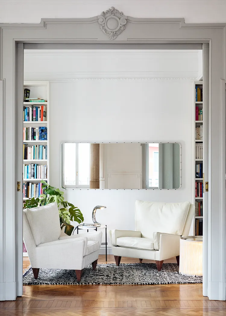 GUBI V11 lounge chair - Image 3