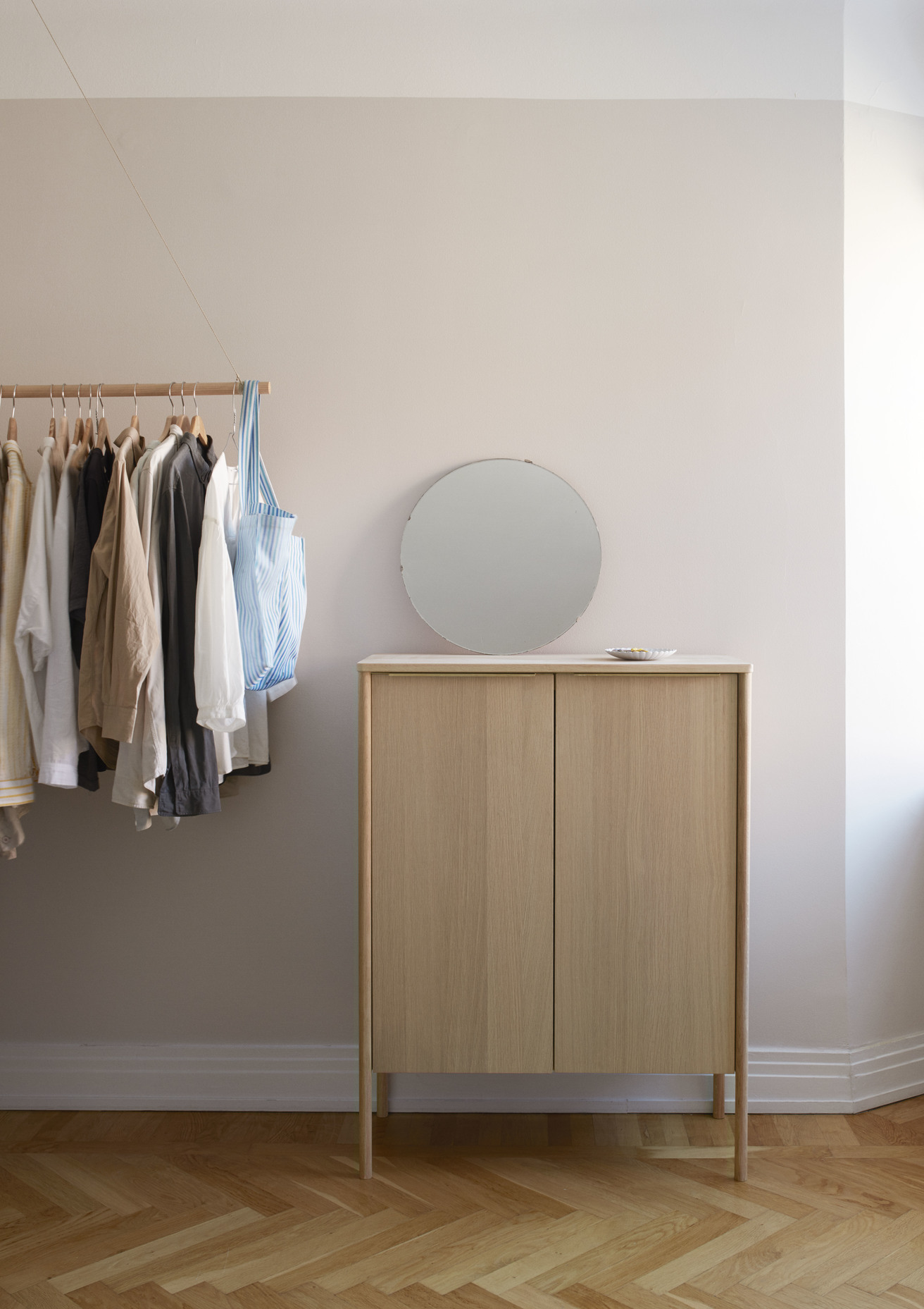 Fritz Hansen JUT-kaappi - Image 7
