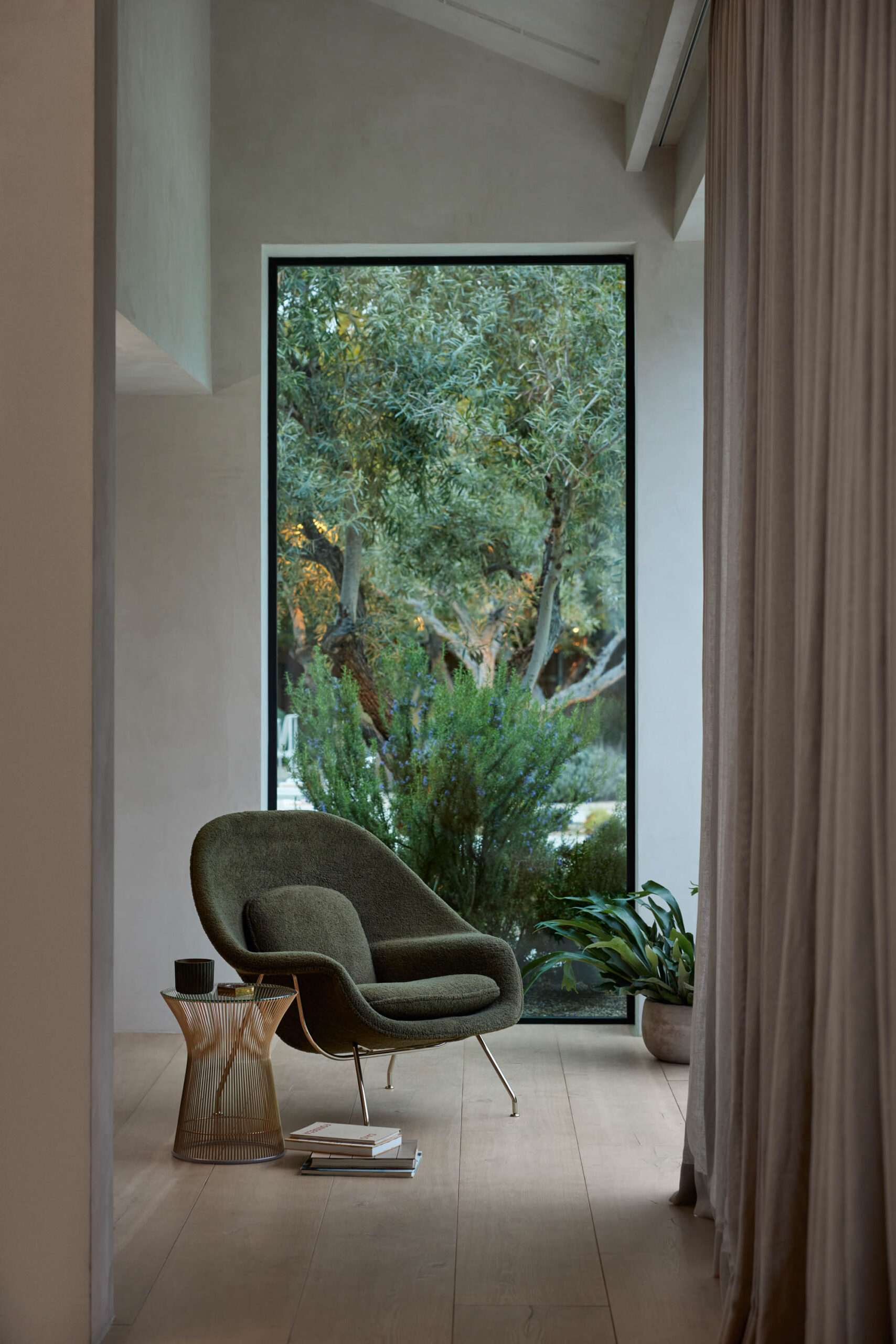 Knoll WOMB RELAX -nojatuoli ja rahi - Image 4
