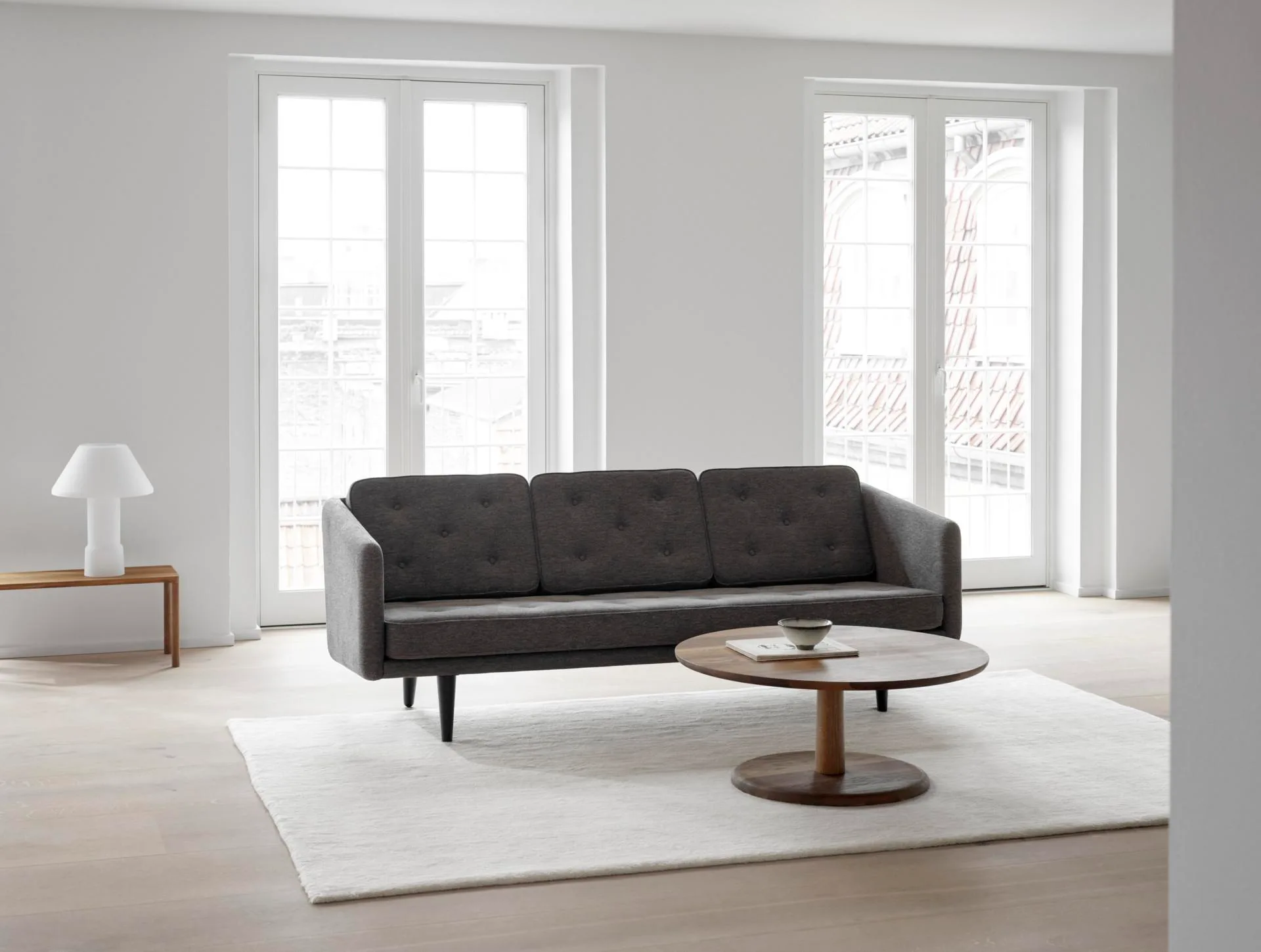 Fredericia PON coffee table Ø 90 cm, smoked oak - Image 3