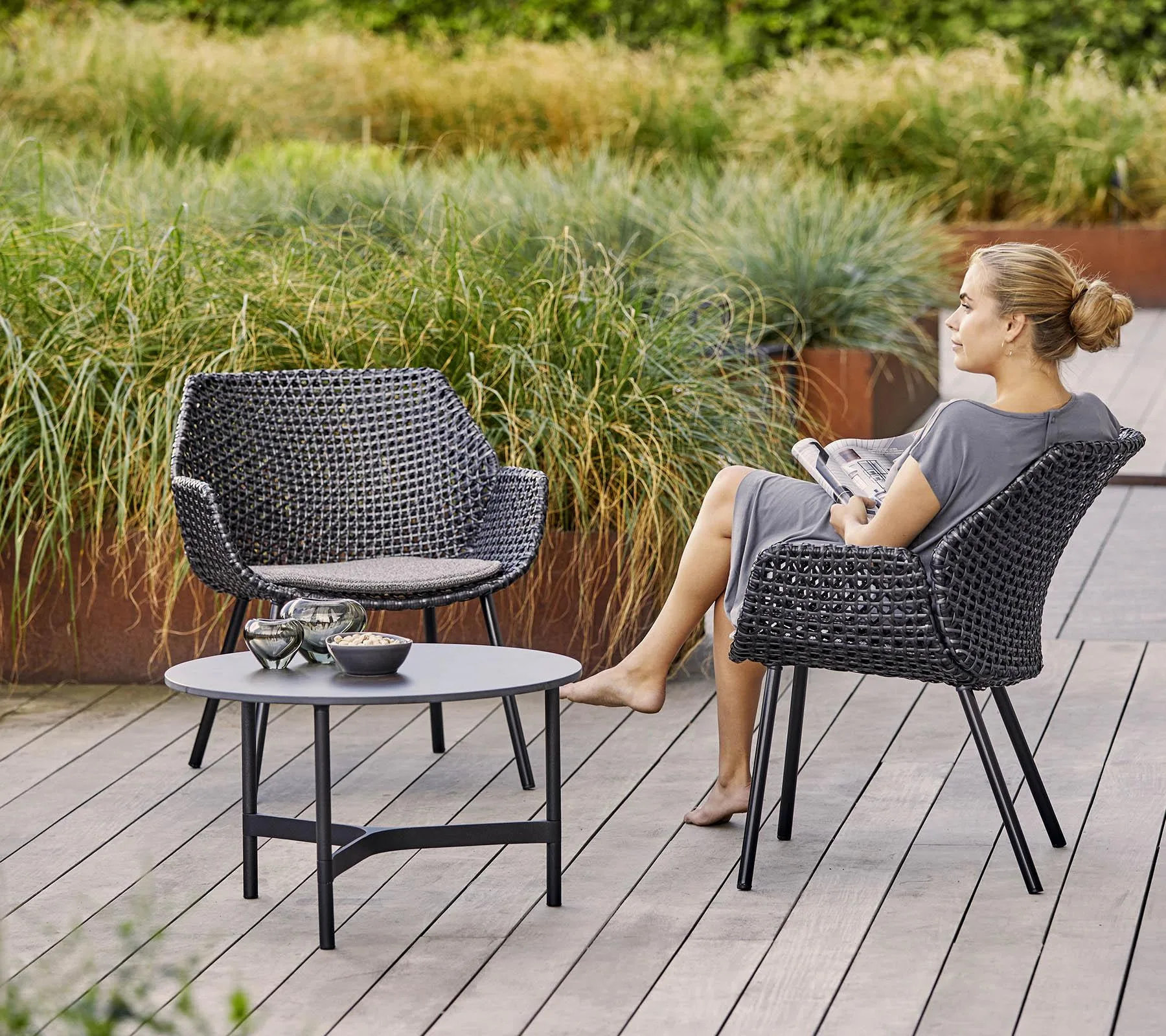 Cane-line TWIST -coffee table Ø 70 cm, dark grey / black - Image 4