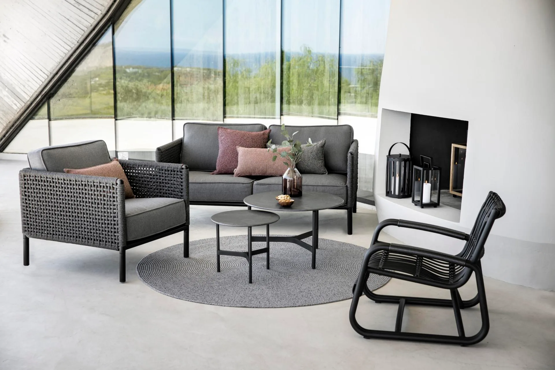 Cane-line ENCORE -2-seater sofa, grey / dark grey / red - Image 3