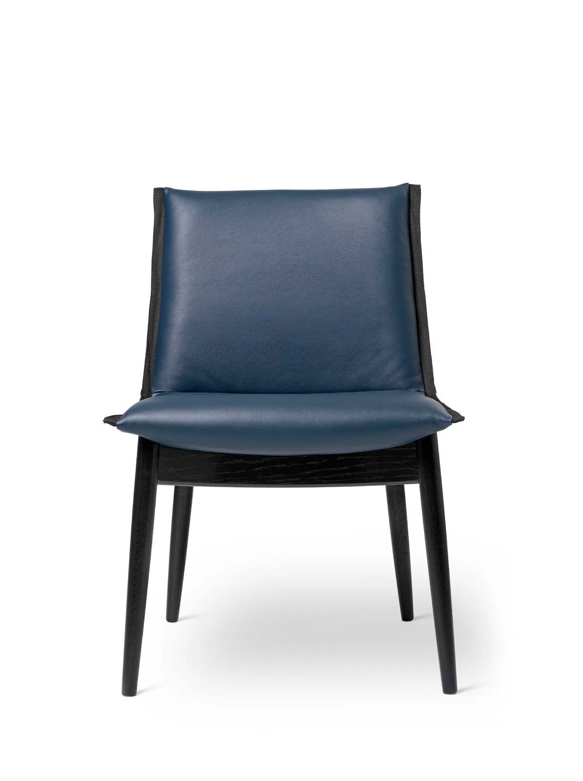 Carl Hansen E004 EMBRACE -tuoli, musta tammi/nahka