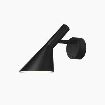 Louis Poulsen AJ 50 -seinävalaisin, musta, IP65