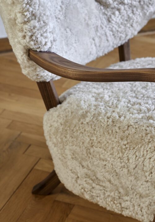 &Tradition WULFF lounge chair and pouf - Image 6