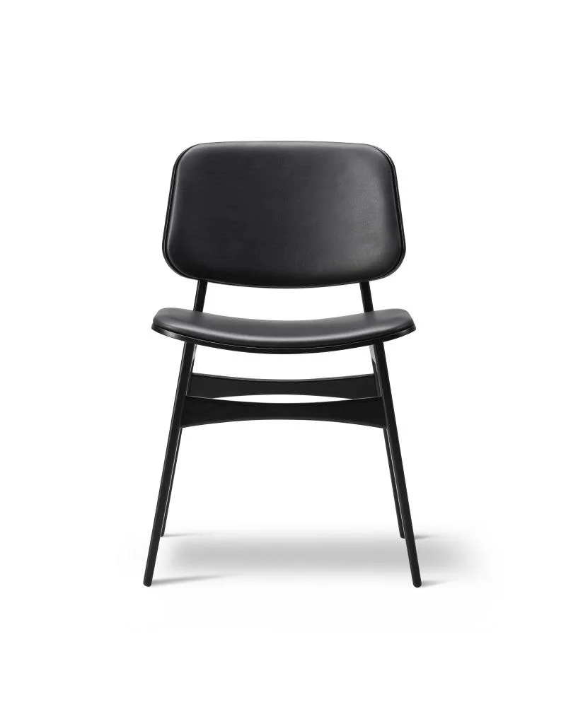 Fredericia SØBORG -tuoli, musta tammi/musta nahka, etuosa verhoiltu