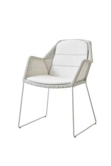 Cane-line BREEZE chair with covers, white
