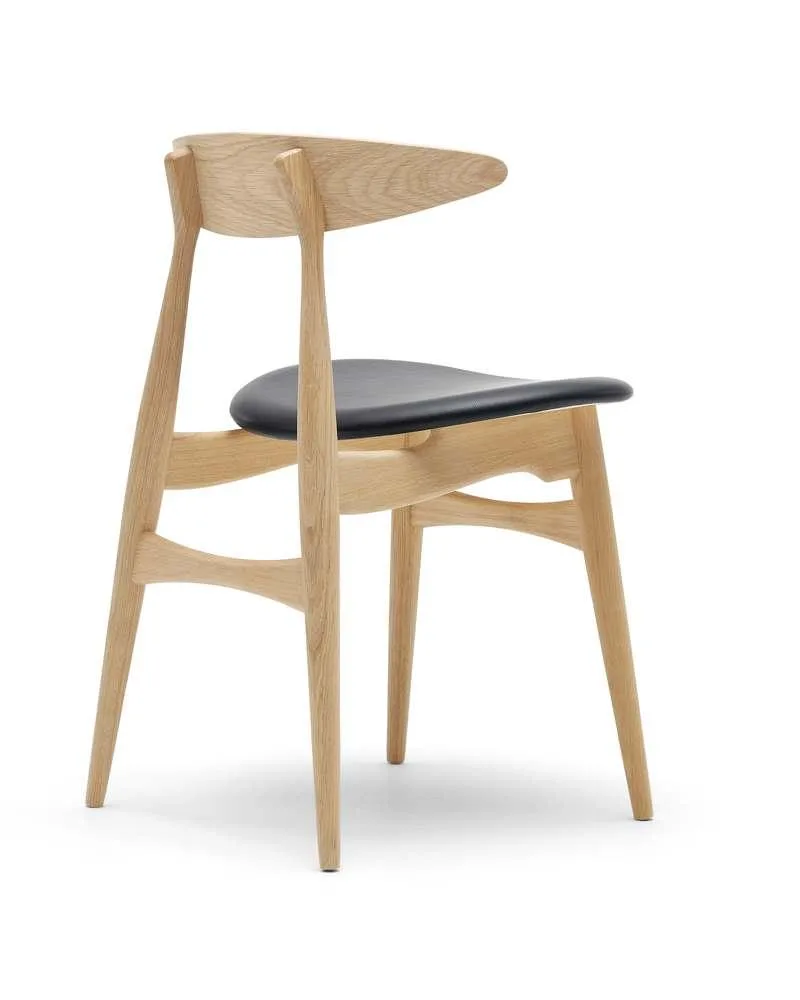 Carl Hansen CH33P -tuoli, öljytty tammi / musta nahka