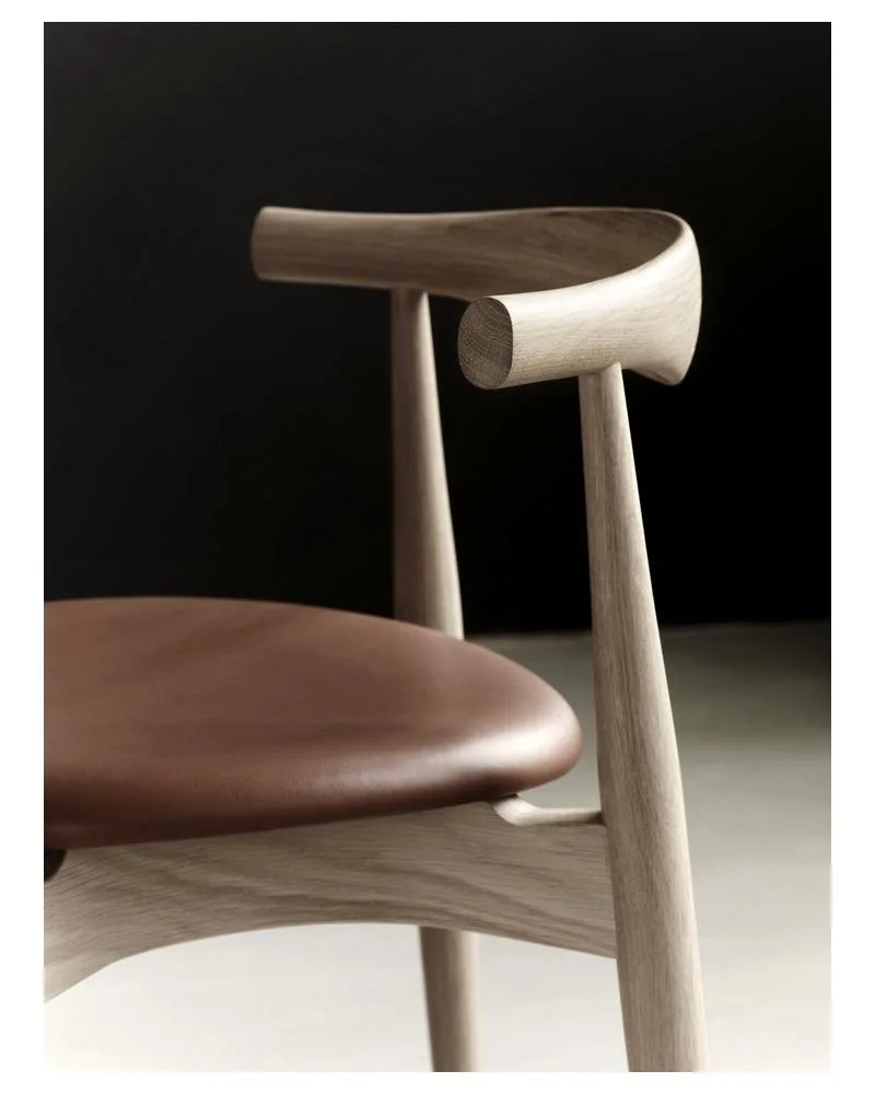 Carl Hansen CH20 chair, white oiled oak / light leather - Image 2