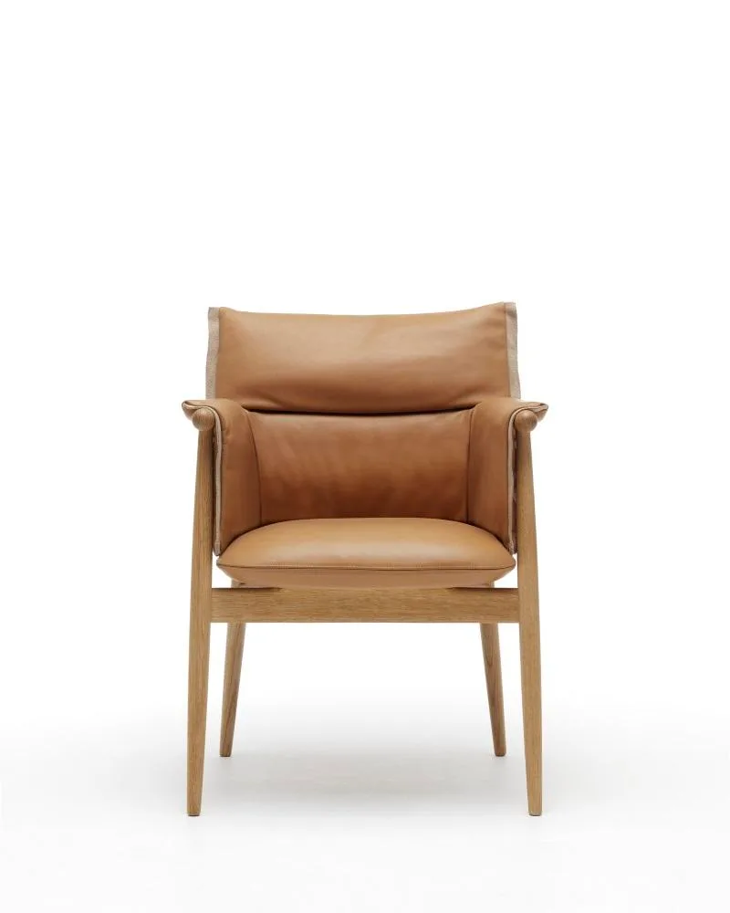 Carl Hansen E005 EMBRACE chair, oiled oak / leather - Image 2