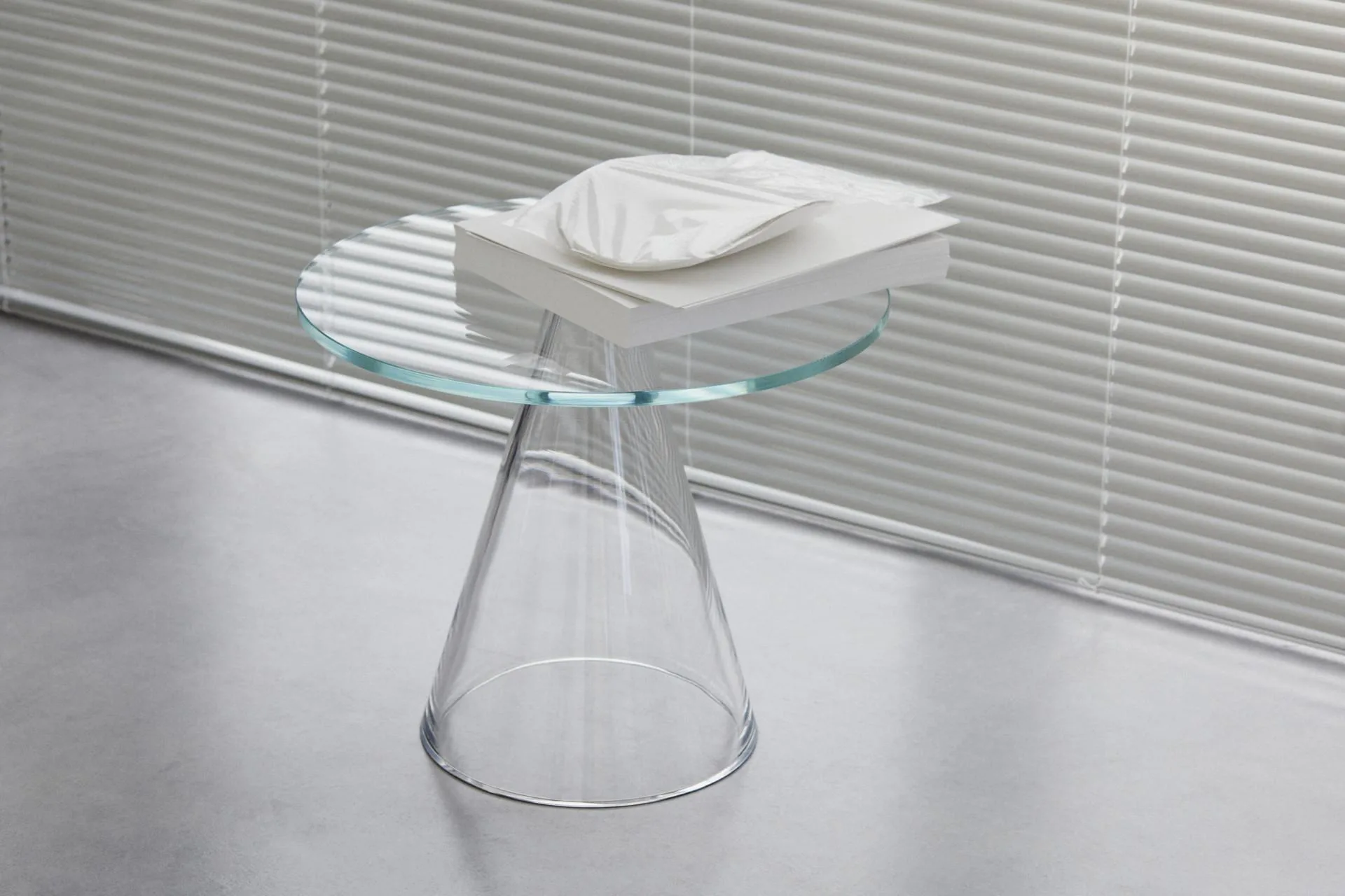 Massproductions SANDER side table - Image 2