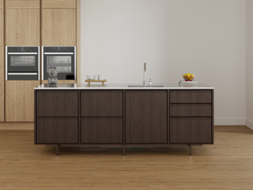 Vipp V2 kapea keittiösaareke, 4 yksikköä, tumma tammi/tumma anodisoitu alumiini