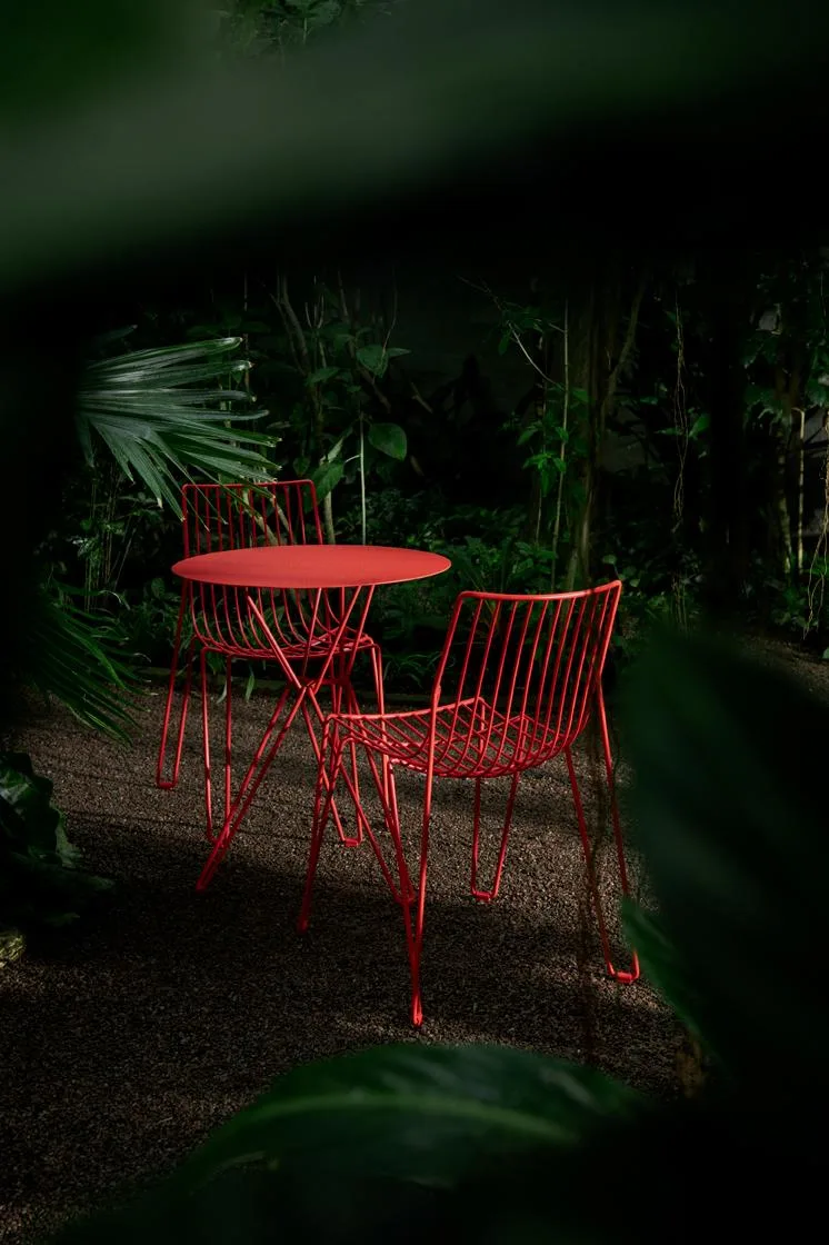 Massproductions TIO café table - Image 2
