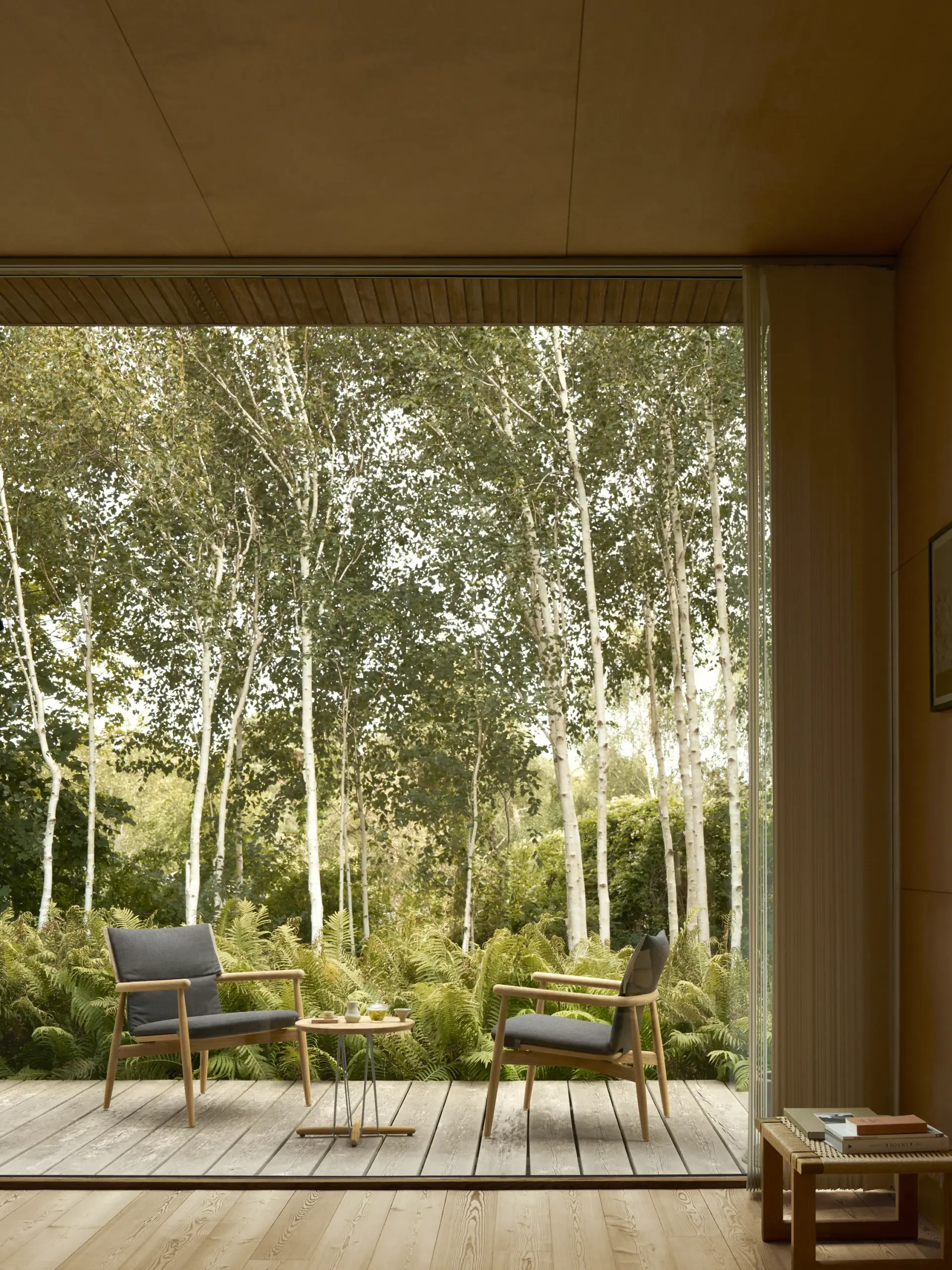 Carl Hansen E023 EMBRACE -sivupöytä - Image 7