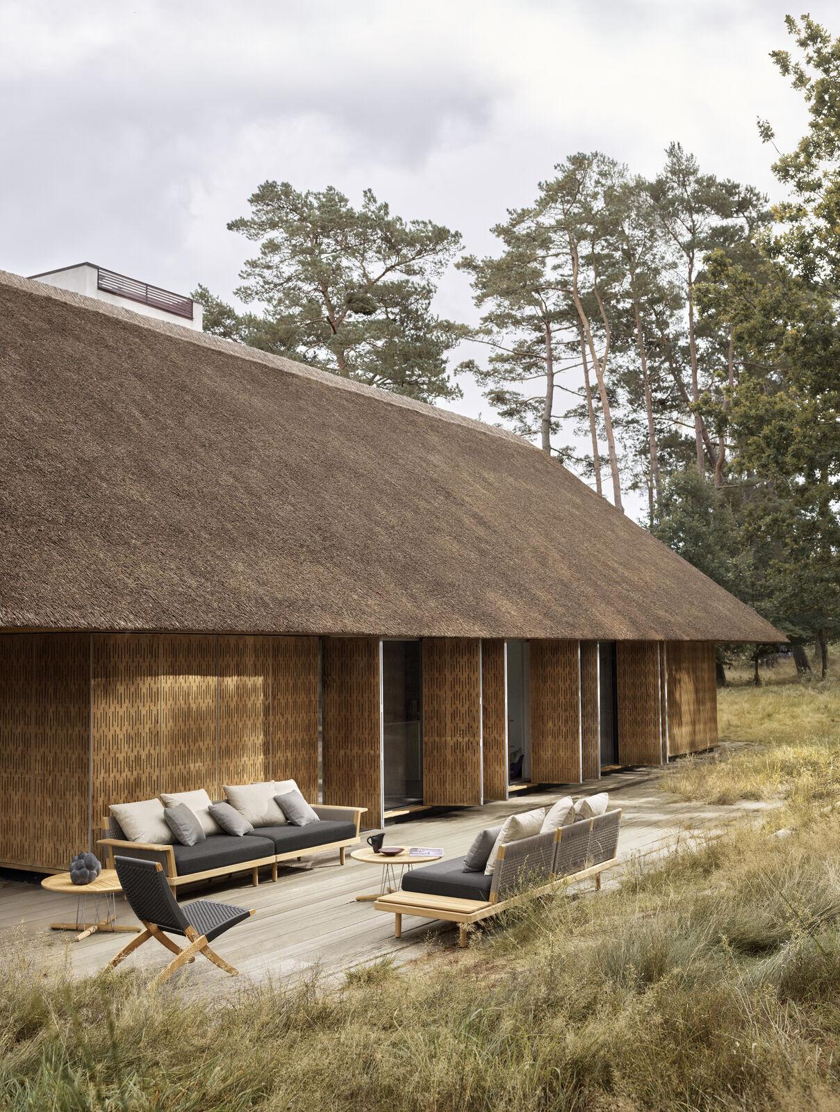 Carl Hansen EMBRACE-2-istuttava kulmasohva - Image 8