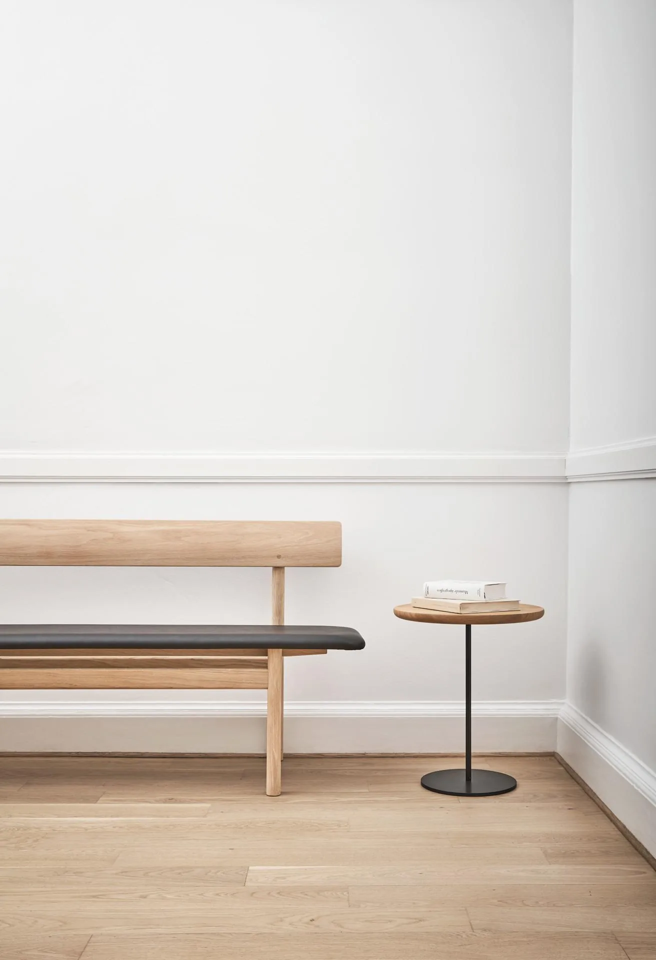 Fredericia PAL -side table Ø 44 cm, light oiled oak / black steel - Image 3