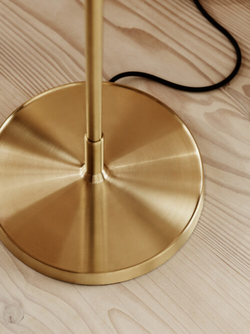 Fritz Hansen CLAM-lattiavalaisin - Image 4