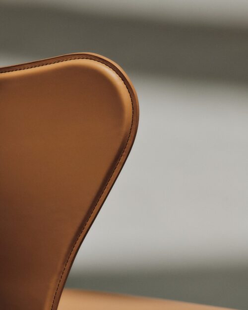 Fritz Hansen SERIES 7 TAILORED -tuoli, limited edition - Image 3
