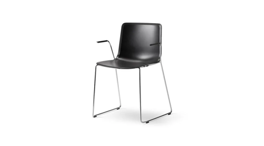 Fredericia PATO armchair, sledge base, black/chrome - Image 2