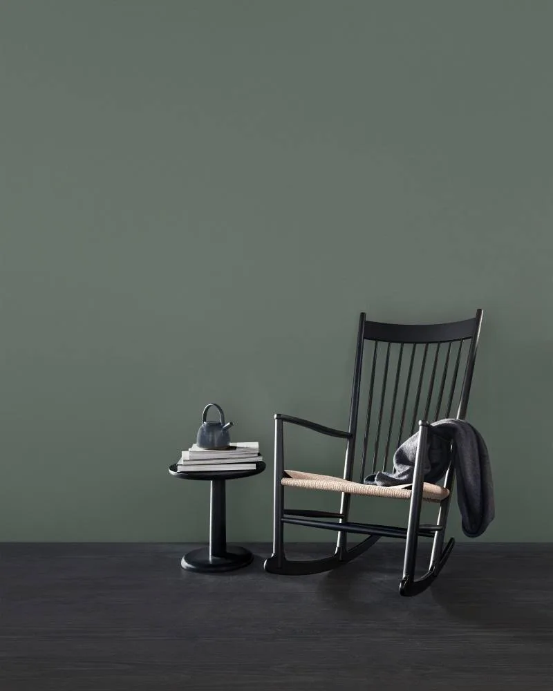 Fredericia J16 rocking chair, black/natural paper cord - Image 3