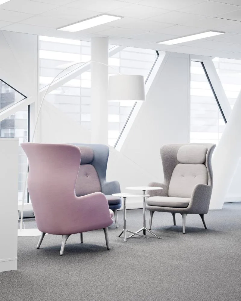 Fritz Hansen LITTLE FRIEND -sivupöytä - Image 3