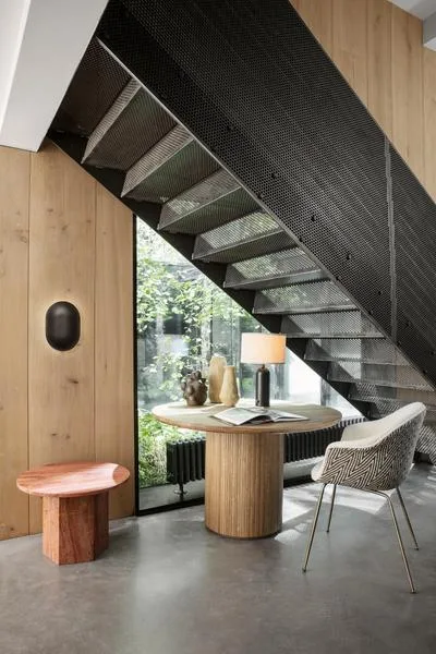 GUBI GRAVITY table lamp small, black marble / canvas - Image 3