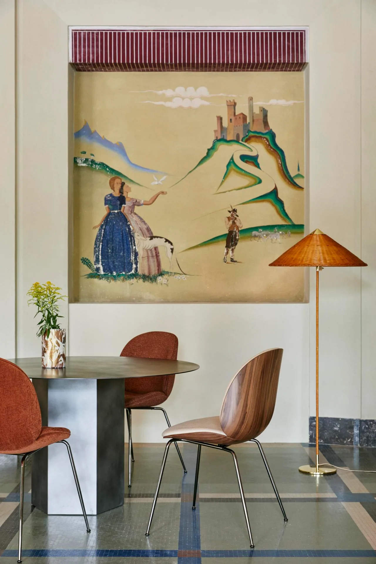 GUBI BEETLE chair, fully upholstered - Image 5