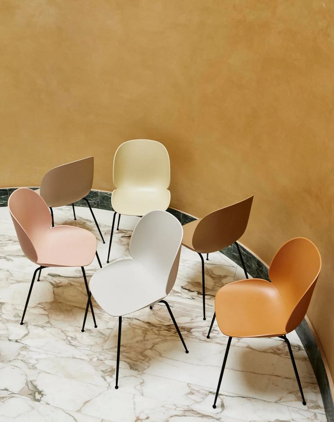 GUBI BEETLE chair, fully upholstered - Image 8