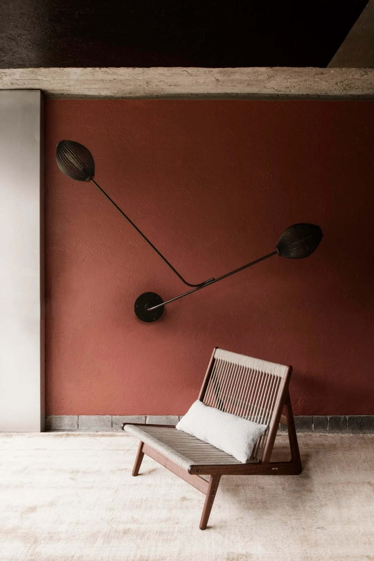 GUBI SATELLITE wall lamp, black - Image 3