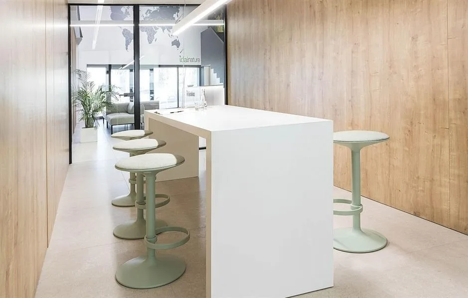 Andreu World HULA barstool 65,5 cm, upholstered seat, red BQ2797 - Image 2