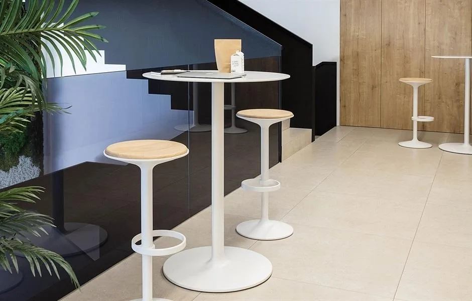 Andreu World HULA barstool 65,5 cm, upholstered seat, red BQ2797 - Image 3