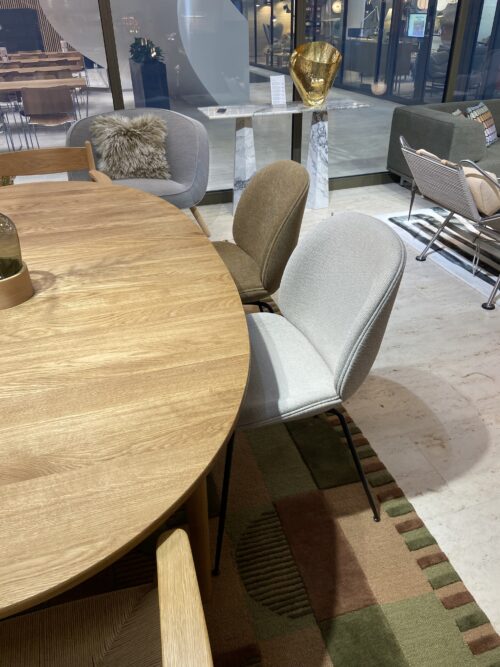 GUBI BEETLE-tuoli vaalea (4kpl jäljellä), outlet - Image 4