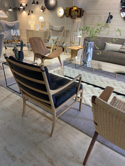 Carl Hansen OW149 COLONIAL -nojatuoli, valkoöljytty tammi/musta nahka, outlet - Image 4
