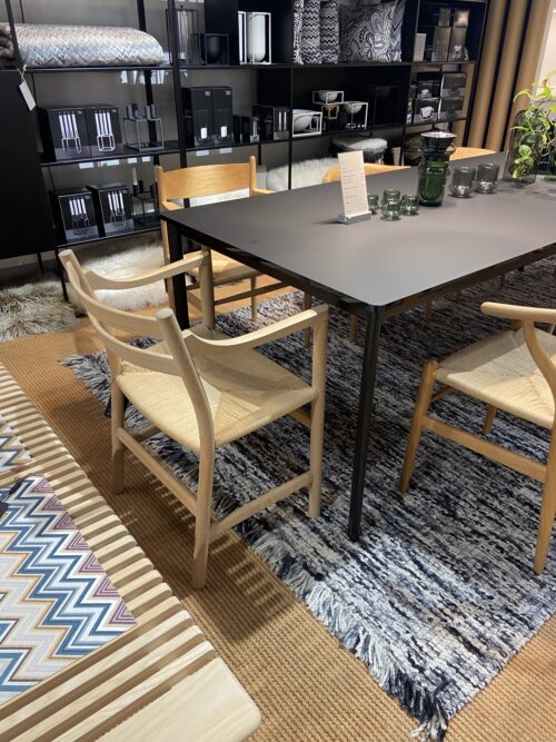 Carl Hansen CH46-tuoli (2kpl jäljellä), valkoöljytty tammi/luonnonvärinen paperinaru, outlet - Image 2