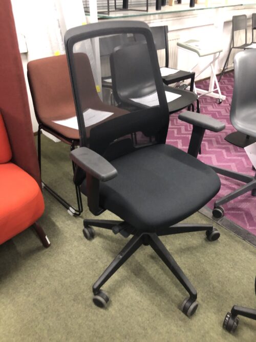 Interstuhl EVERYis3-työtuoli, musta verhoilu/musta, outlet - Image 2