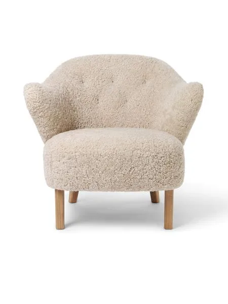 Audo Copenhagen INGEBORG nojatuoli, moonlight lampaankarva/öljytty tammi