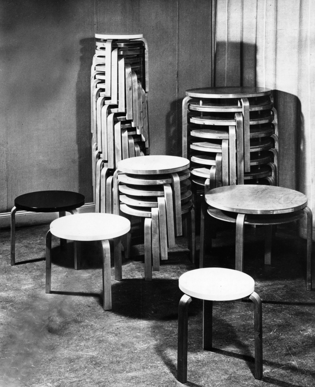 Artek STOOL 60 - Image 5
