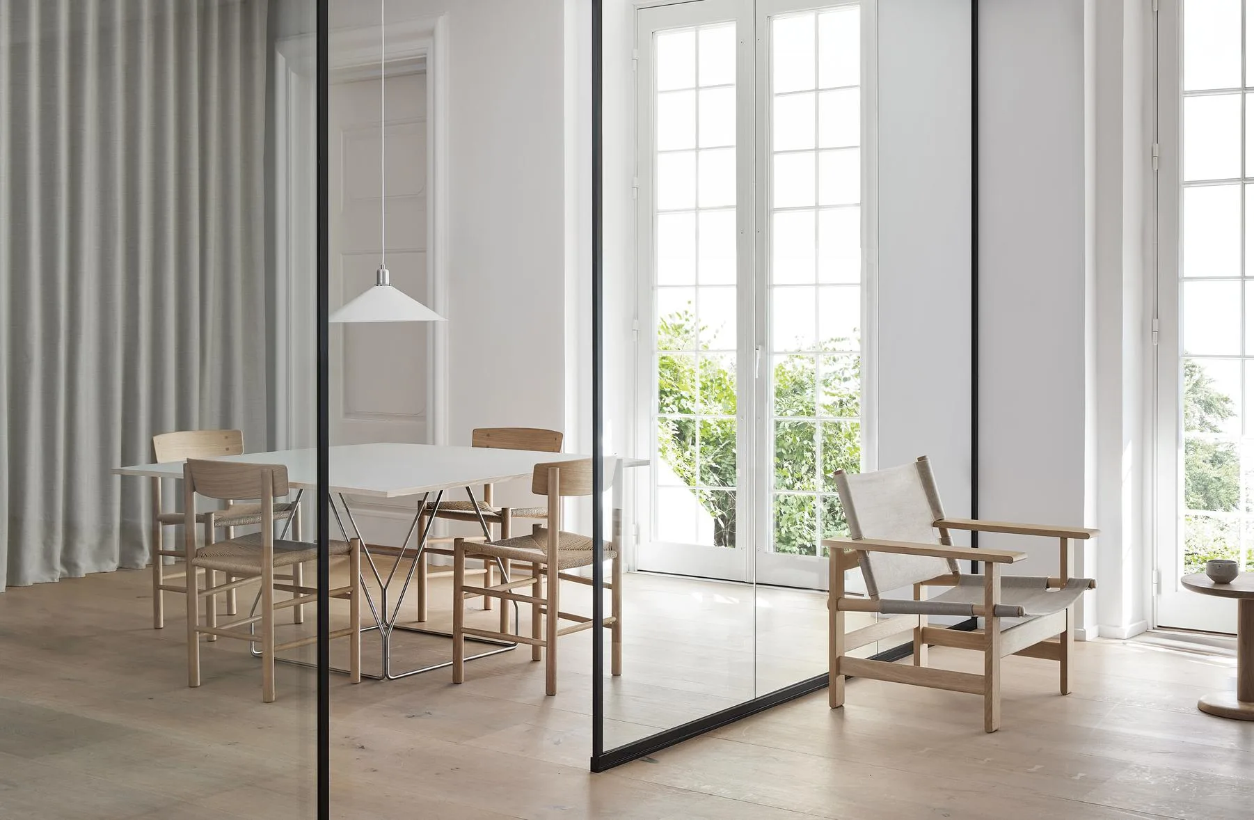 Fredericia JG -dining table, 140 x 140 cm, white marble / stainless steel - Image 4