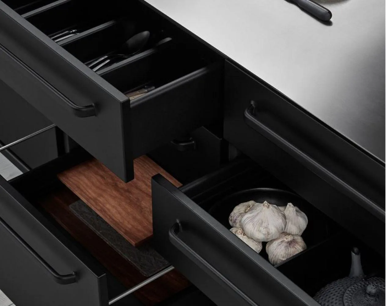 Vipp V1 matala keittiömoduuli, 4 yksikköä, musta - Image 3