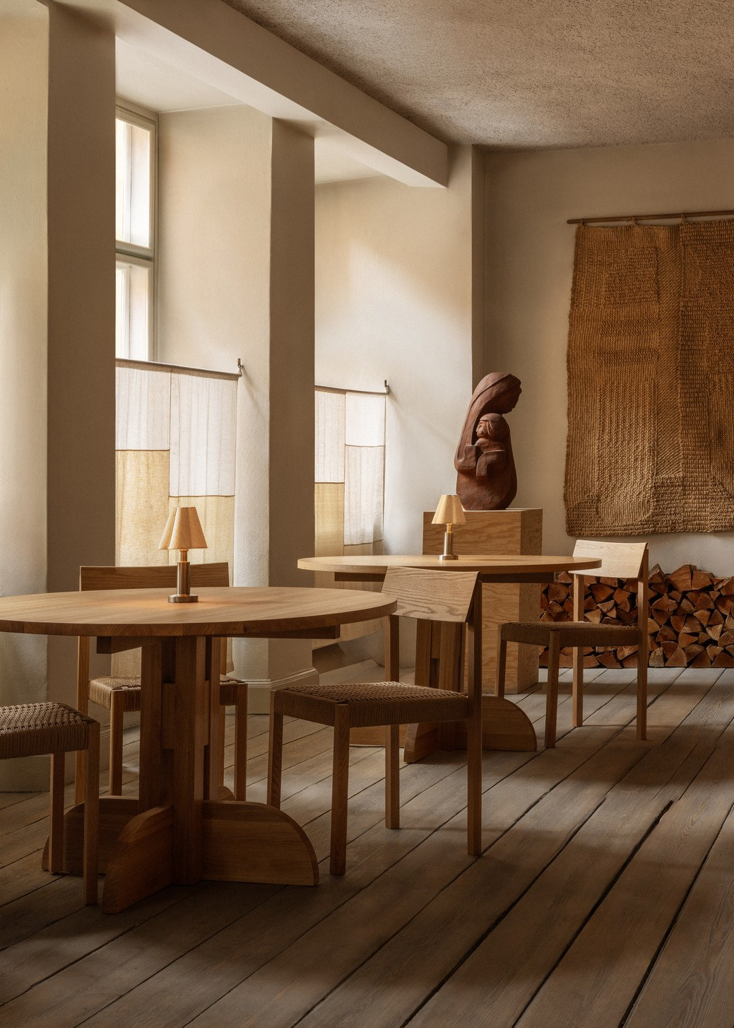 Audo Copenhagen PUFFIN dining table, round - Image 2