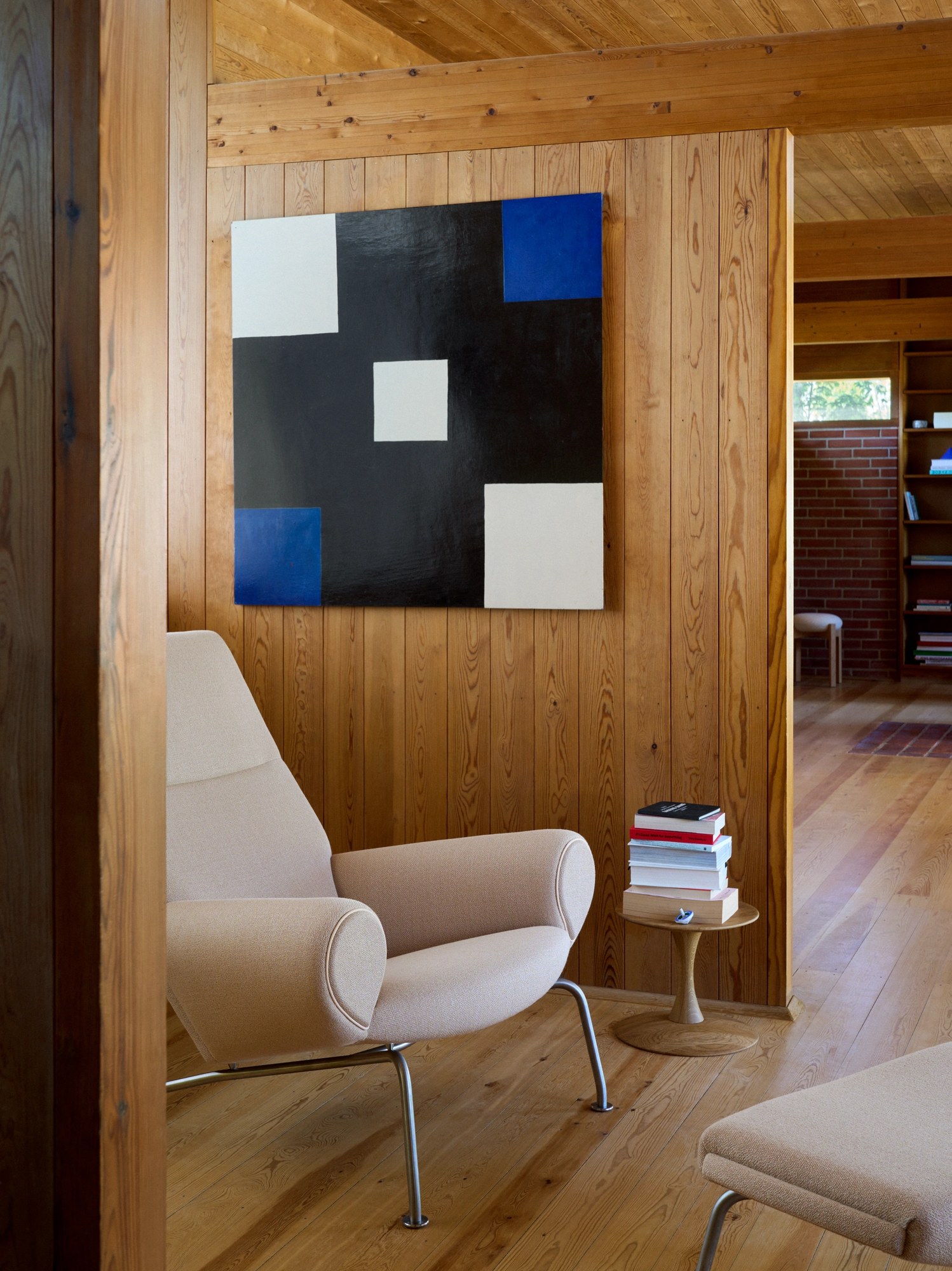 Fredericia WEGNER QUEEN CHAIR -nojatuoli ja rahi - Image 3