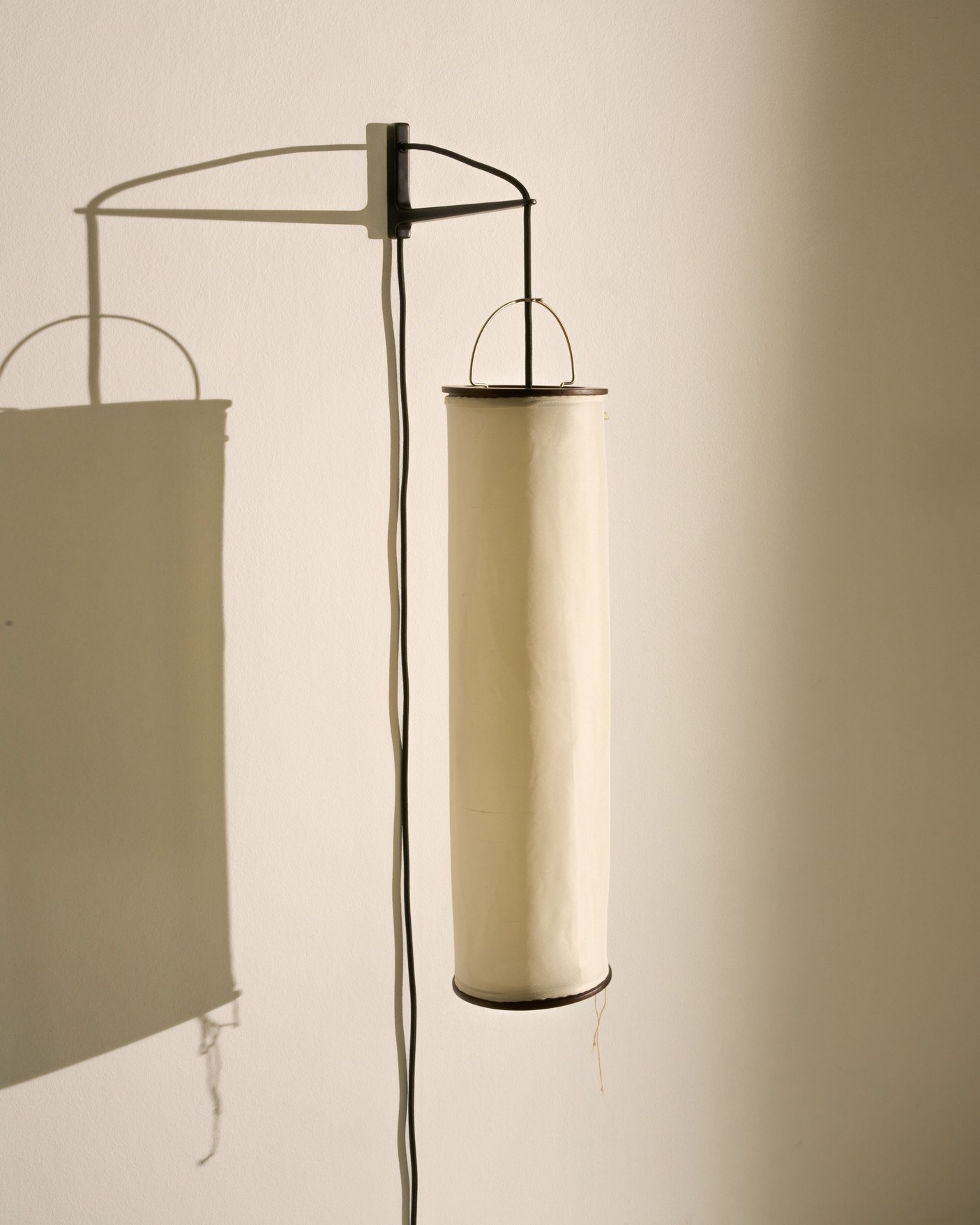 GUBI SILK LANTERN -seinävalaisin - Image 3