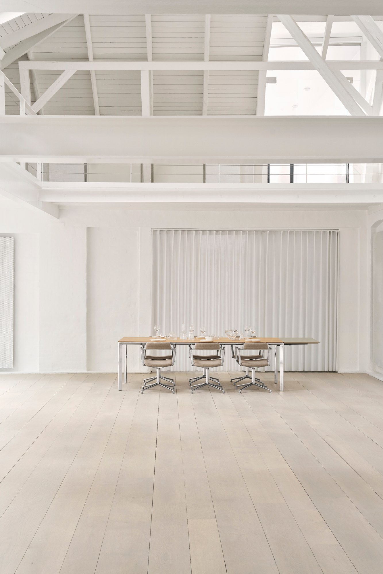 Vipp 434 dining table 260x95cm - Image 3