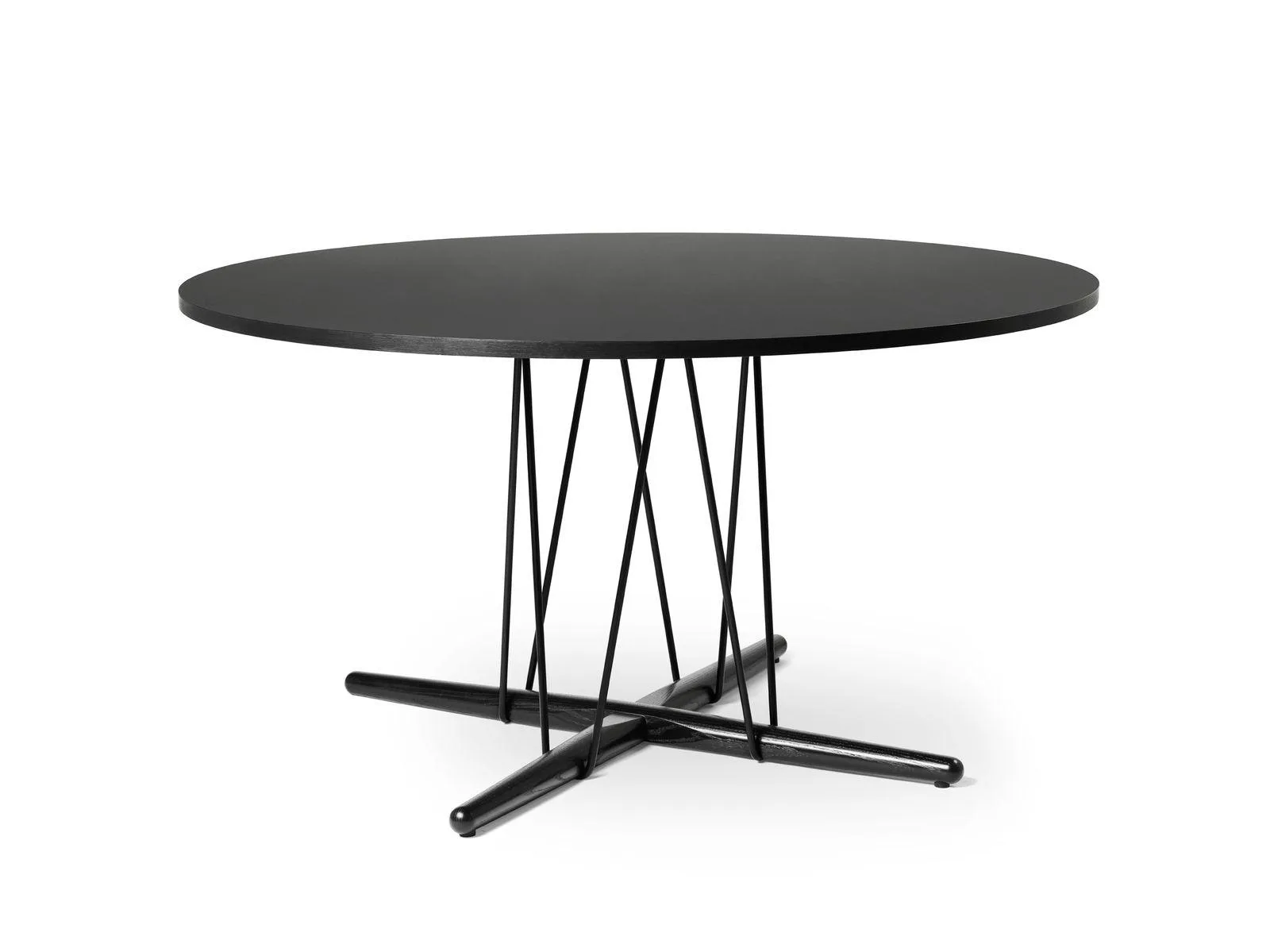 Carl Hansen E020 EMBRACE dining table, Ø139 cm, black