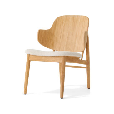 Audo Copenhagen THE PENGUIN lounge chair, wooden legs, seat upholstered