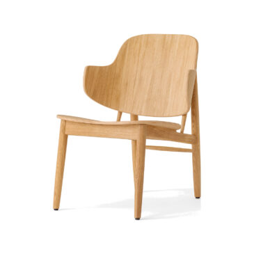 Audo Copenhagen THE PENGUIN lounge chair, wooden legs