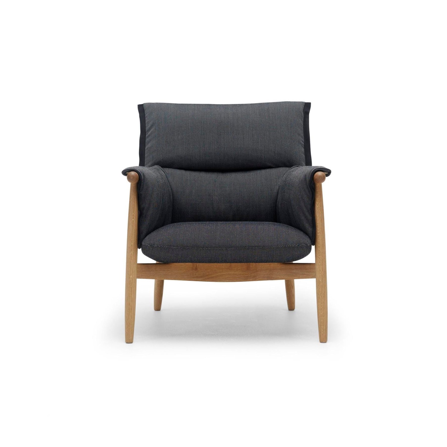 Carl Hansen & Søn E015 EMBRACE lounge chair