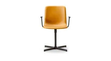 Fredericia PATO Executive office chair, cognac leather/black, fully upholstered