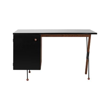 Gubi 62 desk