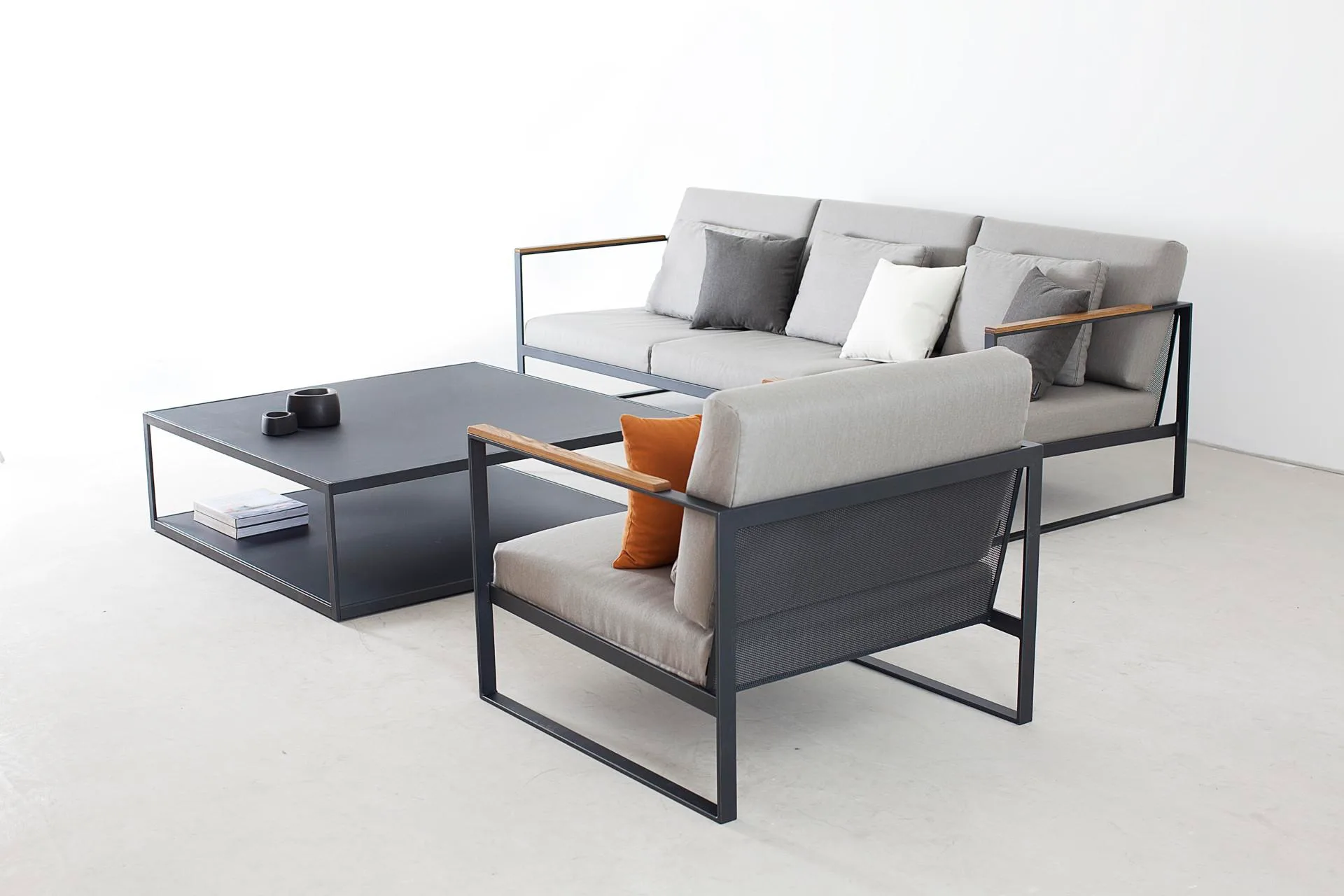 Röshults GARDEN EASY -coffee table 115 x 115 cm - Image 3
